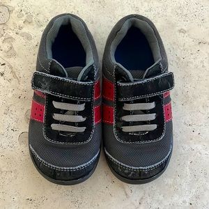 Kai size 10 Velcro sneakers shoes